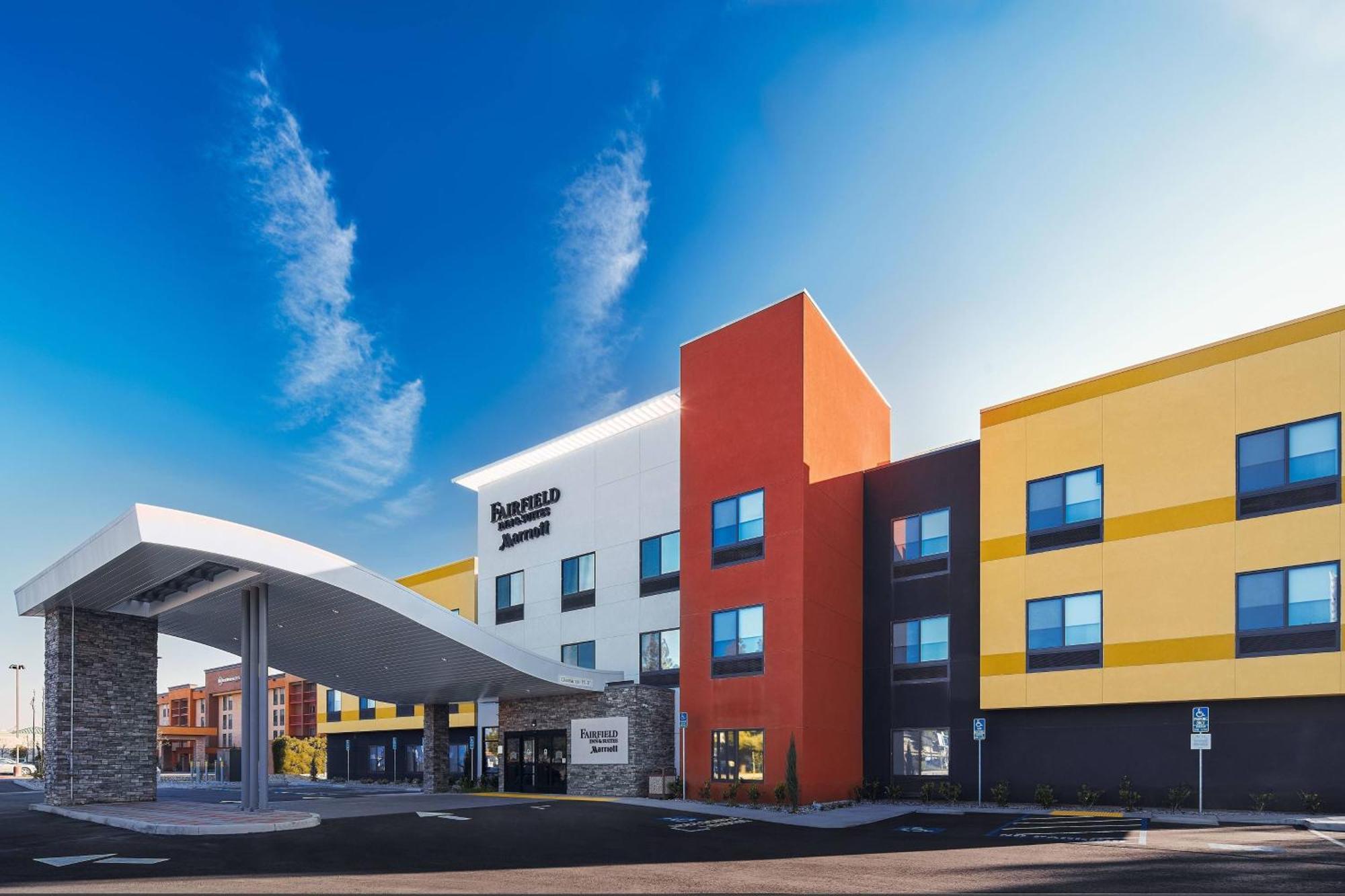 Fairfield Inn & Suites By Marriott Fresno Yosemite International Airport Exterior foto